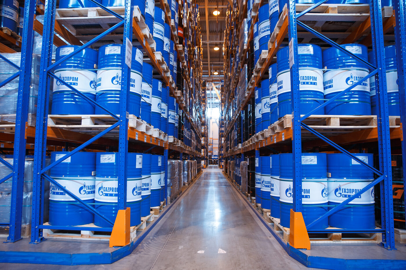 Gazpromneft-Lubricants ürün deposu